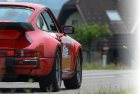 Porsche 911 am Weg nach Reichenau